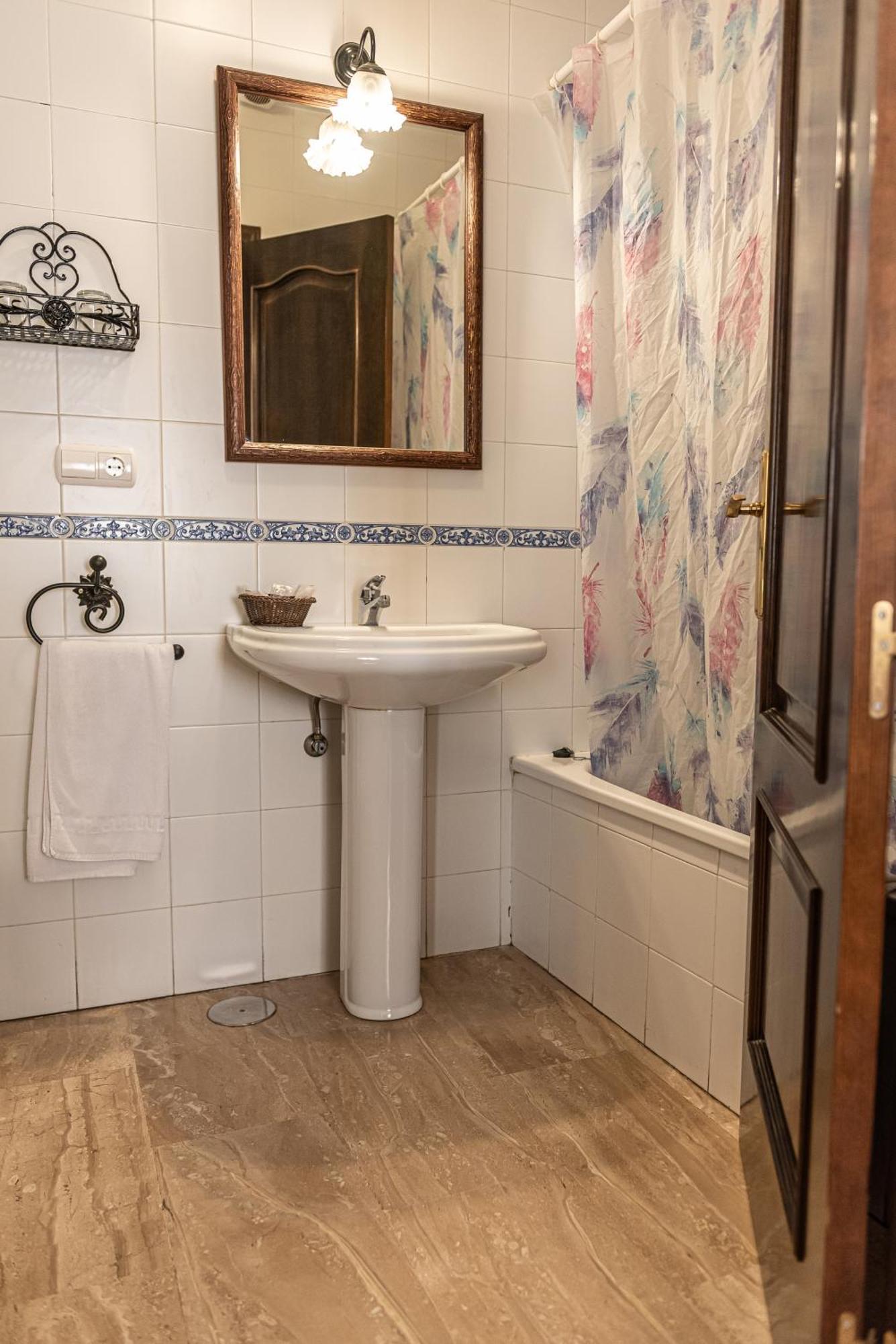 Hotel Las Rosas Приего-де-Кордова Экстерьер фото