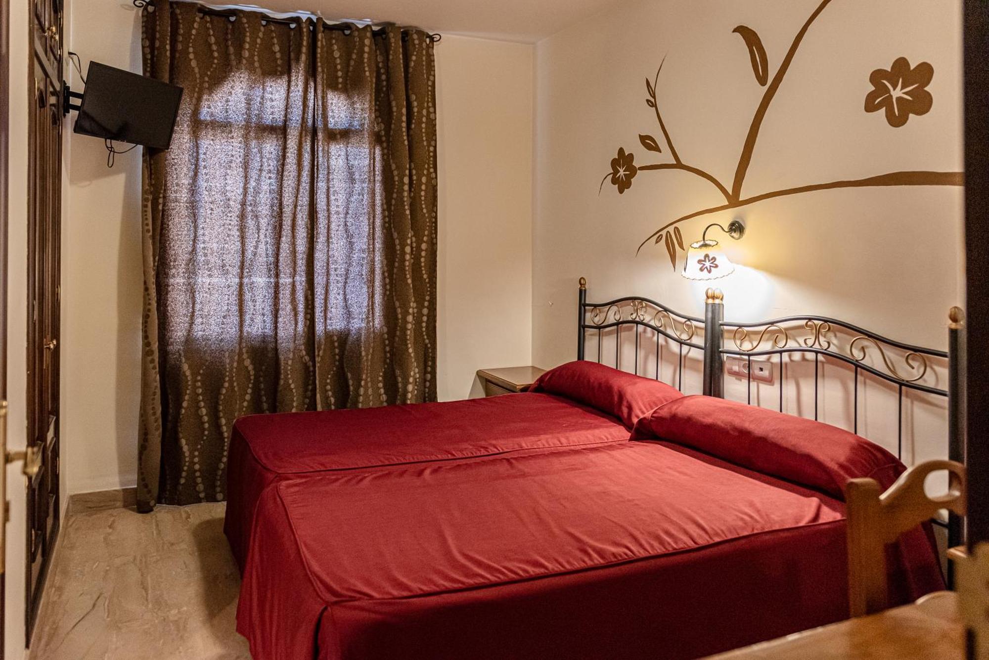 Hotel Las Rosas Приего-де-Кордова Экстерьер фото