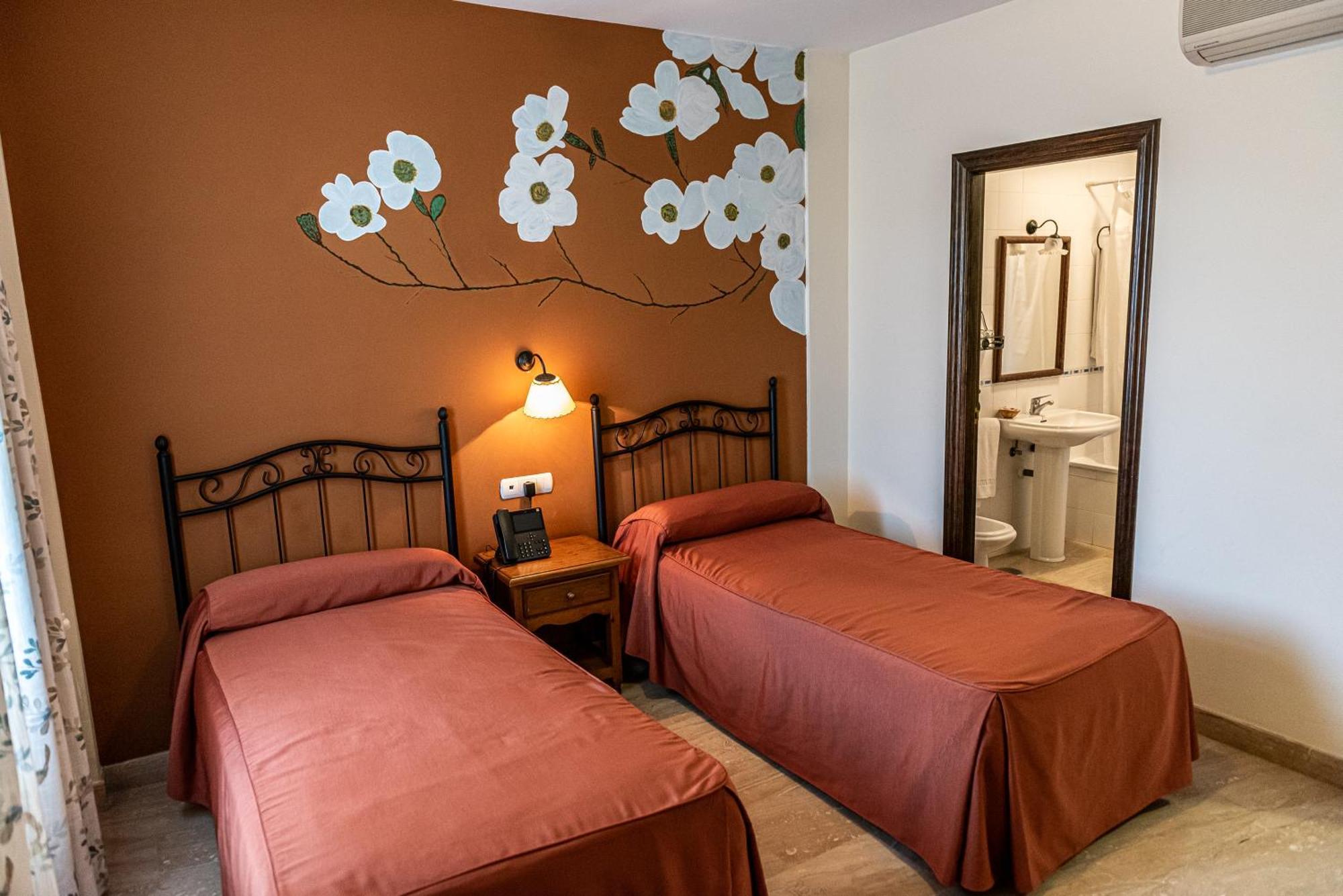 Hotel Las Rosas Приего-де-Кордова Экстерьер фото